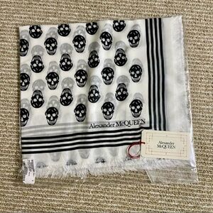 Alexander McQueen Skull Pattern 100% Wool Scarf Oversized 120cm x 140cm